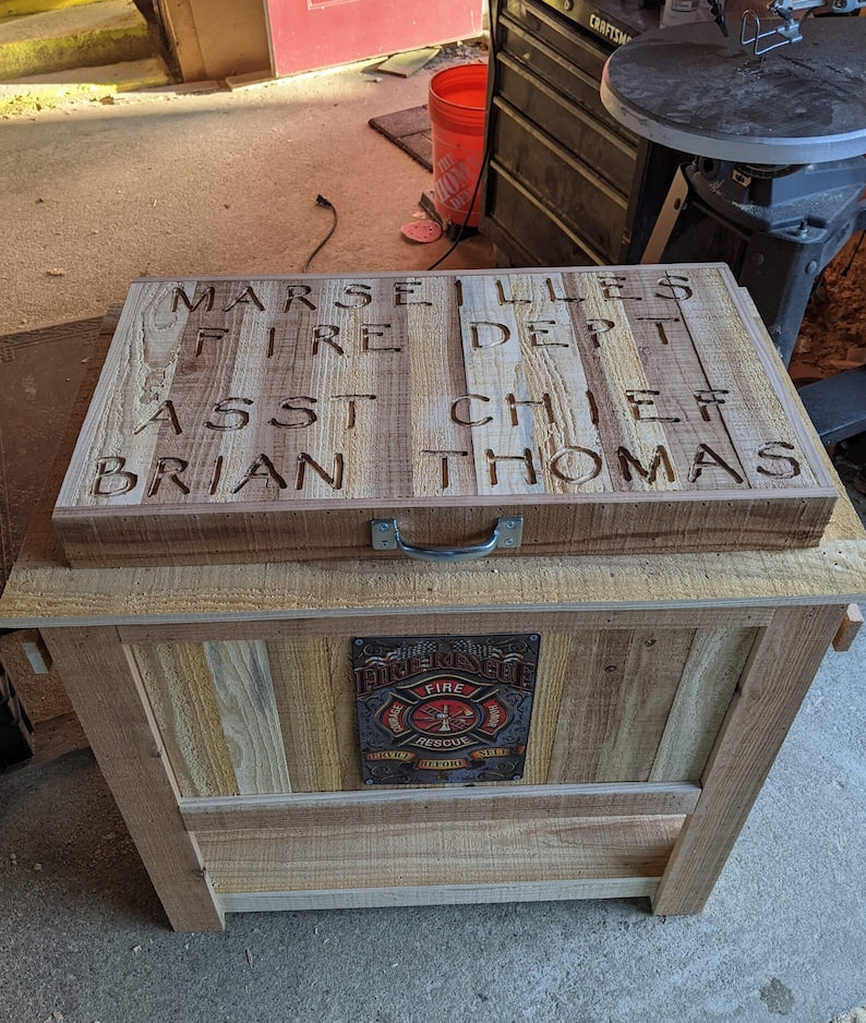 All Weather 48 Quart Antiqued Cedar Cooler Stand with Brass Drain. Bottle Opener and Cap Catcher. Beer Cooler.