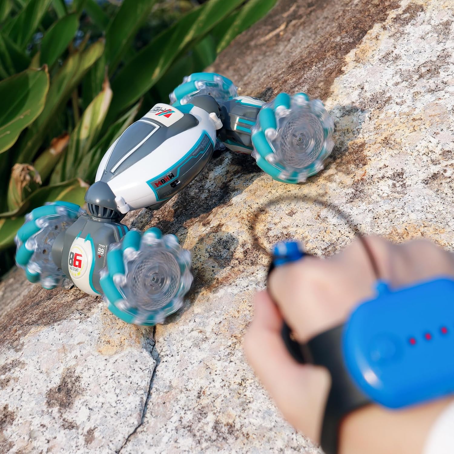 Gesture Sensing RC Stunt Car